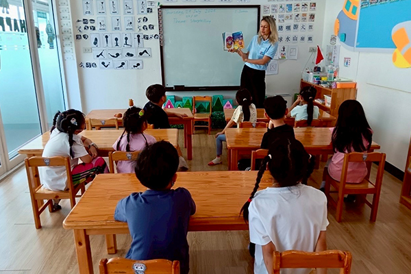 120-hour accredited TEFL course in Bangkok with job placement.